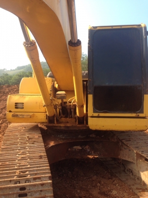 Pc200-8 รถทำงาน 9866 ชม. รถสภาพดี สีเดิม รถเดิมๆ ใช้งานอยู่  เครื่องแน่น ปั้มแน่น เอวแน่น เอกสารพร้อม..เล่มทะเบียนดี