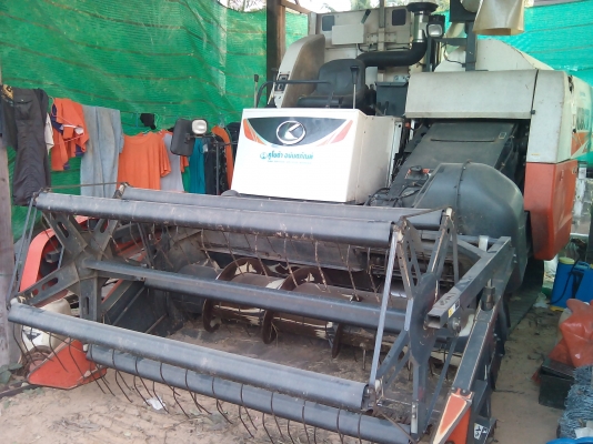 ขายรถเกี่ยวข้าว KUBOTA DC 70 E รถสวย เครี่องดี พร้อมใช้งาน ปี 2555
