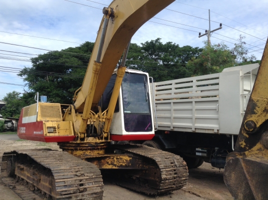 มีสิบล้อและแบคโฮพร้อมโลเบลดรับจ้าง