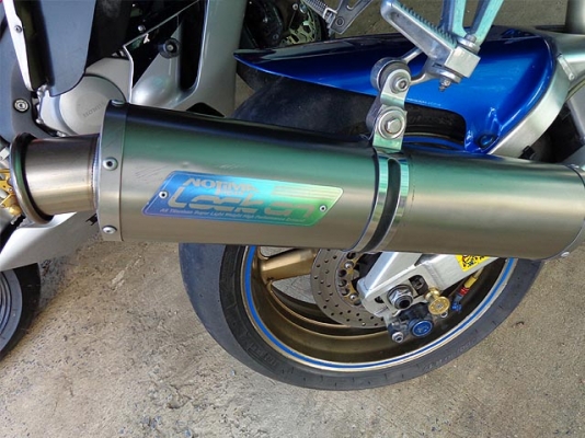 ขายตัว 1000 ราคา 400 ขาย R1  ปี 2000   ท่อสูตรไทเทเนียมทั้งยวง ถอดท่อขายก็คุ้มแล้ว