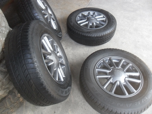 ล้อแม็ก 16นิ้ว 6รู อีซูสุ พร้อมยาง สวยๆ 4 ล้อ ราคา 8900 บาท ล้อแม็ก 16นิ้ว 6รู อีซูสุ พร้อมยาง สวยๆ 4 ล้อ ราคา 8900 บาท