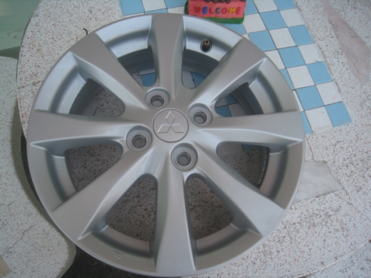 ขายล้อแม็กป้ายแดง Mitsu mirage 15"x5" et46 4รู100 สนใจติดต่อเล็กคลองสามครับ 081-3747940