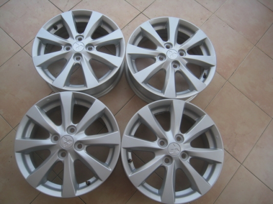 ขายล้อแม็กป้ายแดง Mitsu mirage 15"x5" et46 4รู100 สนใจติดต่อเล็กคลองสามครับ 081-3747940