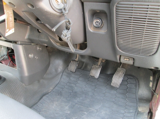 พี่ใหญ่ปราจีนจบแล้วขอบคุณครับ   รถปี1998ครับ เครื่องดีมาก  ครัชชีสวยตลอดเส้น  ช่วงล่างดี  เบรค  ครัชดีครับ  มีรูปเยอะครับ