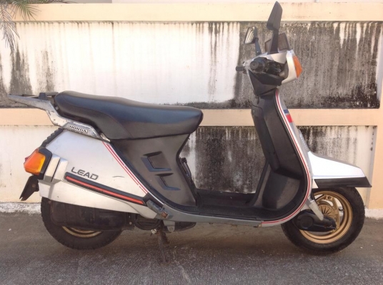 ขาย !!! Honda lead 125cc 2 จังหวะ ทะเบียน ราคา 13,500฿ ขาย !!! Honda lead 125cc 2 จังหวะ ทะเบียน ราคา 13,500฿