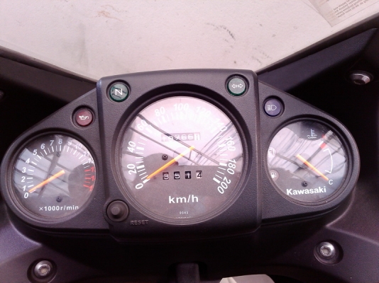 ขาย Kawasaki Ninja 250SE ปี 2011 วิ่งมา 19,xxx กม. ต่อรองได้นิดหน่อย