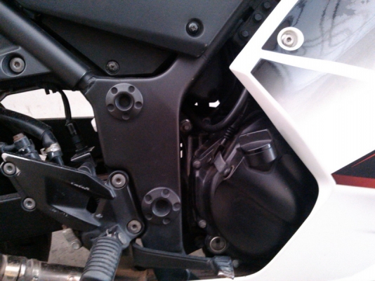 ขาย Kawasaki Ninja 250SE ปี 2011 วิ่งมา 19,xxx กม. ต่อรองได้นิดหน่อย