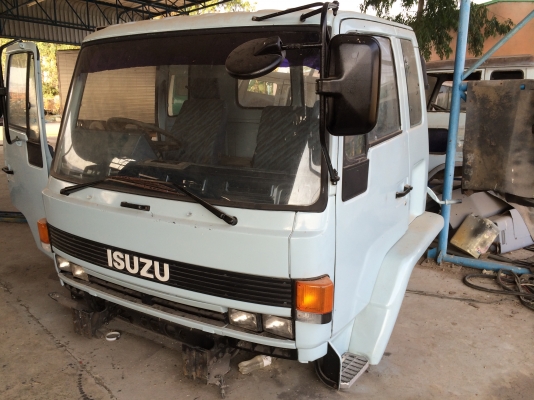 แสงฟ้าเต้นรถ///จำหน่าย หัวเก๋งร็อกกี้ทำสีใหม่ หัวเดิมบางไม่ ราคาไม่แพง