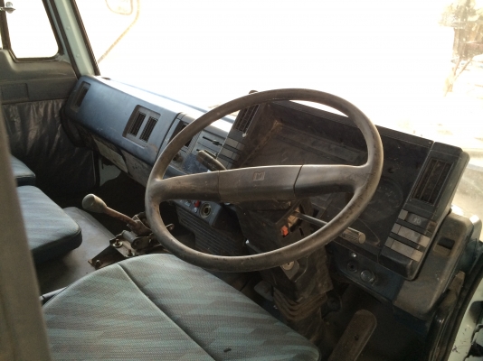 แสงฟ้าเต้นรถ///จำหน่าย หัวเก๋งร็อกกี้ทำสีใหม่ หัวเดิมบางไม่ ราคาไม่แพง