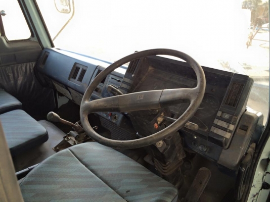 แสงฟ้าเต้นรถ///จำหน่าย หัวเก๋งร็อกกี้ทำสีใหม่ หัวเดิมบางไม่ ราคาไม่แพง