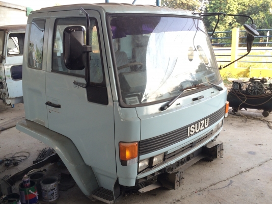 แสงฟ้าเต้นรถ///จำหน่าย หัวเก๋งร็อกกี้ทำสีใหม่ หัวเดิมบางไม่ ราคาไม่แพง