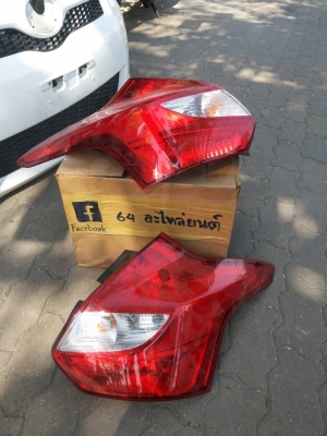 ขายไฟท้าย โฟกัส 2012 1 คู่