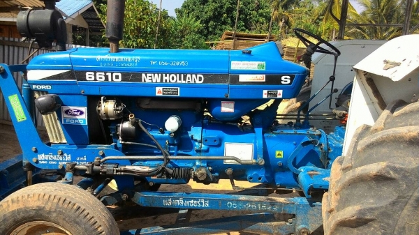 ขายรถฟอร์ด77หรือรถไถ5500สภาพสวยเดิมๆราคาต่อรองได้อีกนะครับ