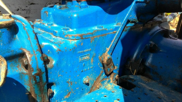 ขายรถฟอร์ด77หรือรถไถ5500สภาพสวยเดิมๆราคาต่อรองได้อีกนะครับ