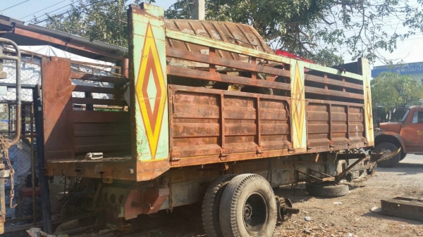 กะบะดั้ม สิบล้อ 12 ตัน ยิงหน้า ไม่ผุ