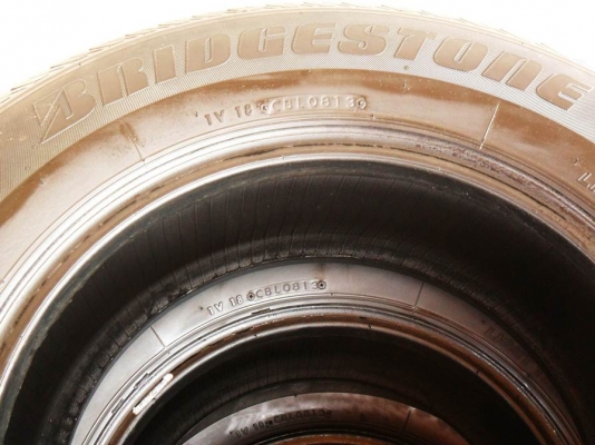 ยางกระบะขอบ15 ปี13 บริดสโตน215-70-R15(4เส้น3,400บ) ยางกระบะขอบ15 ปี13 บริดสโตน215-70-R15(4เส้น3,400บ)