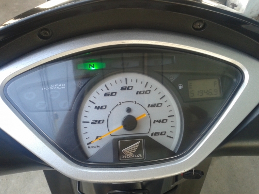 เวฟ125 i (สตาร์ทมือ )