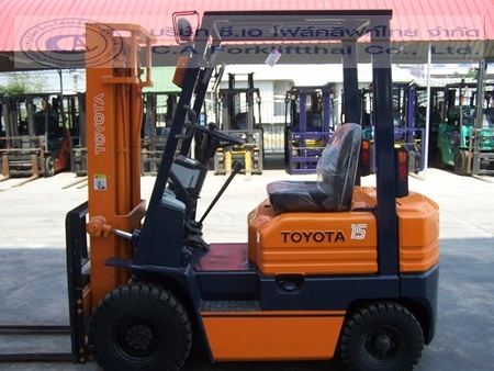 ขายรถ โฟล์คลิฟท์ TOYOTA รุ่น 5-FD15