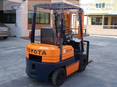 ขายรถ โฟล์คลิฟท์ TOYOTA รุ่น 5-FD15