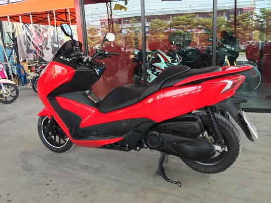 Honda forza300 Y2013 ไมล์8.xxx รถสภาพ95\% เพียง 100,000เท่านั้น