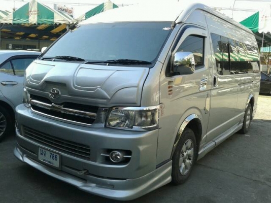 ขาย. TOYOTA COMMUTER D4D 2.5 ดีเชล ตู้หลังคาสุง ปี2006 แต่งวีไอพีพรึบ ราคา 599,000 บาท เท่านั้น!!! เกียร์ธรรมดา สวยเว่อร์  โทร 0922726669 ตันหยงค่ะ