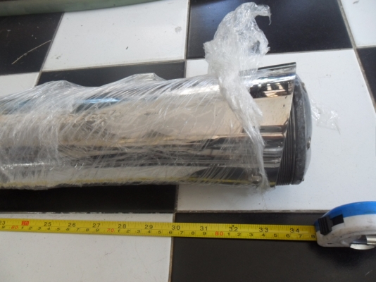 ขายท่อแทร๊ปสองใบใหญ่ๆ