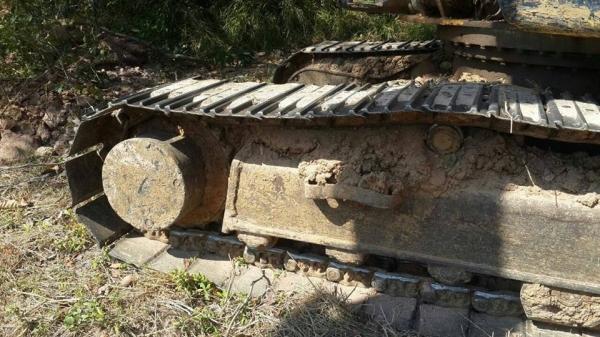 **870,000 บ.ต่อรอง**ขายแบคโฮ KOBELCO MARK-3 SK200 เก๋งน้ำเงิน เครื่องเดิม ปั้มเดิม ไฟฟ้าครบ เครื่องMITSU 6D31 6สูบ แน่นดี แรง แห้ง ไม่เยิ้ม ครับ ปั้มดี แรง ทำงานดี เร็วดี บูมอาร์มสวย ไม่ป บุ้งกี๋หนา เอวดีแน่น ช่วงล่าง 70-80\% โซ่ดี หนา แทร็กหนา ครบ เฟรมสวย **870,000 บ.ต่อรอง**ขายแบคโฮ KOBELCO MARK-3 SK200 เก๋งน้ำเงิน เครื่องเดิม ปั้มเดิม ไฟฟ้าครบ เครื่องMITSU 6D31 6สูบ แน่นดี แรง แห้ง ไม่เยิ้ม ครับ ปั้มดี แรง ทำงานดี เร็วดี บูมอาร์มสวย ไม่ป บุ้งกี๋หนา เอวดีแน่น ช่วงล่าง 70-80\% โซ่ดี หนา แทร็กหนา ครบ เฟรมสวย