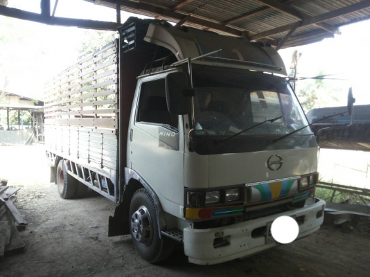 รถบรรทุก HINO 6 ล้อใหญ่ รุ่น FB113 ปี 2545 2 เพลา ราคา310,000 บ