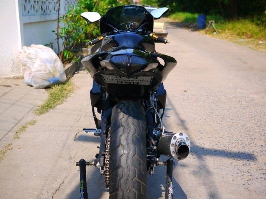 ขาย Cbr400 พร้อมทะเบียนแท้ แฟริ่ง Ducati 1098 เก็บงานใหม่ทั้งคันแบบยกเครื่องลงทำสีพาวเดอร์โค๊ตใหม่ ท่อสูตร เครื่องสดๆ กระจกมองข้าง ไฟท้าย 1098 ราคา 140000 จัดไฟแนนท์ได้ ดาวน์ 70000 ผ่อน 24 งวด งวดล่ะ 4590 พร้อมรับประกันและบริการหลังการขายเช่นเคย by 400 Cl