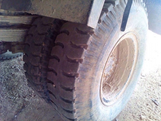 ISUZU ROCKY 165 HP 6BD1 หกล้อดั๊มพ์ กระบะดั๊มพ์มิเนียม 6 ตันความยาว 3.60 เมตรสภาพสวย เครื่องแรงดีไม่เยิ้ม ภายในเก๋งคอนโซลครบพร้อม พวงมาลัยเพาเวอร์ ช่วงล่างคัชซีไม่มีบวม ยาง 8.25 ขอบ 16 สภาพดี 70\% พร้อมบรรทุกพร้อมใช้งาน เอกสารทะเบียนครบพร้อม ราคาต่อรองได้ค