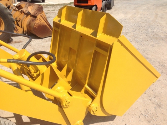 ขายด่วน รถตักล้อยาง ราคาประหยัด TCM SD12 เก่าญี่ปุ่นแท้ 090-986-2521 อ๊อบ ขายด่วน รถตักล้อยาง ราคาประหยัด TCM SD12 เก่าญี่ปุ่นแท้ 090-986-2521 อ๊อบ