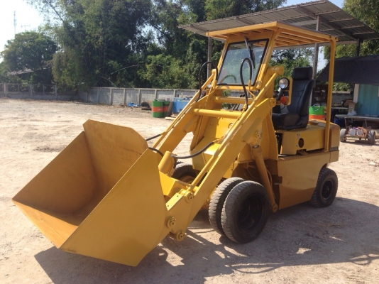 ขายด่วน รถตักล้อยาง ราคาประหยัด TCM SD12 เก่าญี่ปุ่นแท้ 090-986-2521 อ๊อบ