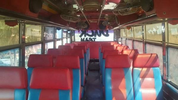 ขายรถบัส8เมตรHINOทั้งชุดสภาพรถใช้งานอยู่