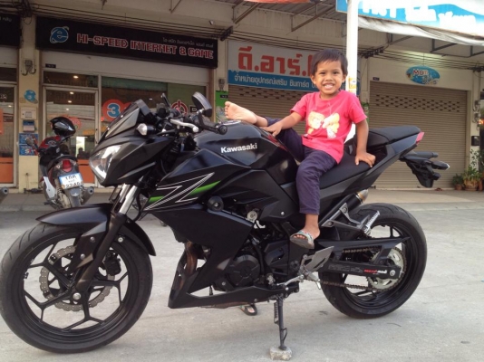 ขาย Kawazaki Z250 สีดำ ปี 2013 สภาพสวย เดิม ๆ ราคา เบา ๆ