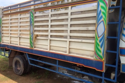 ขายรถ 6 ล้อดั้มเกษตร  HINO  FC สวยๆครับ