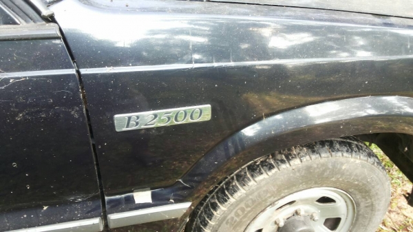 ขายรถกระบะ มาสด้าแคป ทันเดอร์ 2500 เกียร์ธรรมดา ราคา 85000