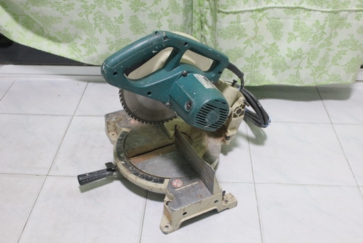แท่นตัดองศา makita ls1040 กำลัง 1650 วัตต์ พร้อมใช้งานครับ