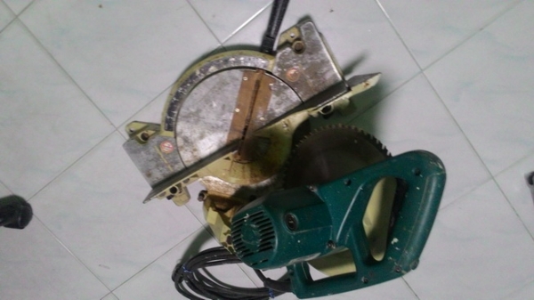 แท่นตัดองศา makita ls1040 กำลัง 1650 วัตต์ พร้อมใช้งานครับ