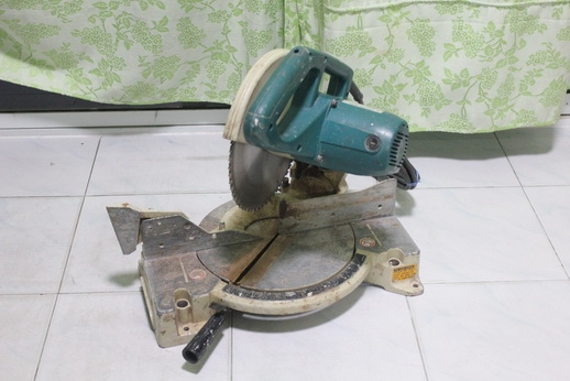 แท่นตัดองศา makita ls1040 กำลัง 1650 วัตต์ พร้อมใช้งานครับ