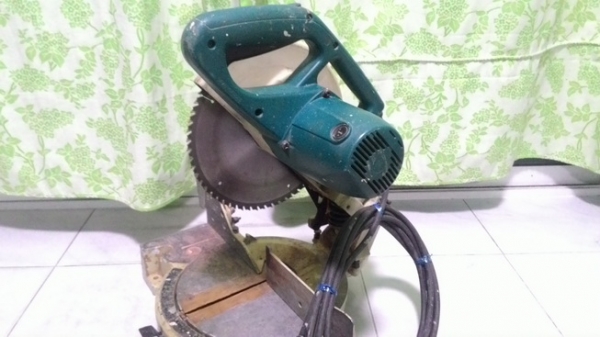 แท่นตัดองศา makita ls1040 กำลัง 1650 วัตต์ พร้อมใช้งานครับ