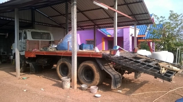 ขายเทนเลอร์ 10 ล้อเพลาเดียว KT920 เครื่อง EH100 150 แรงม้า คัสซีสวย มีหางพับไฮดรอริคให้ ทะเบียนพร้อมโอนครับ ขายเทนเลอร์ 10 ล้อเพลาเดียว KT920 เครื่อง EH100 150 แรงม้า คัสซีสวย มีหางพับไฮดรอริคให้ ทะเบียนพร้อมโอนครับ