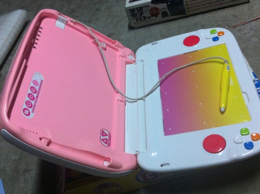 กระดาษเอนกประสงค์เขียนหรือวาดรูปขึ้นจอ TV และคอมพิวเตอร์ได้สั่งพิมพ์งานได้