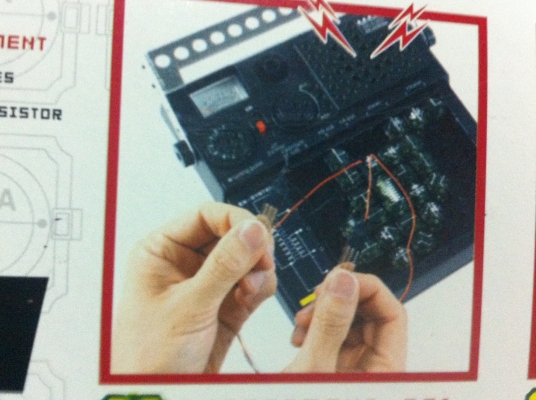 ชุดทดลองวงจรอิเล็กทรอนิกส์จากญี่ปุ่นครบชุดของใหม่พร้อมหนังสือสามเล่มในกล่อง