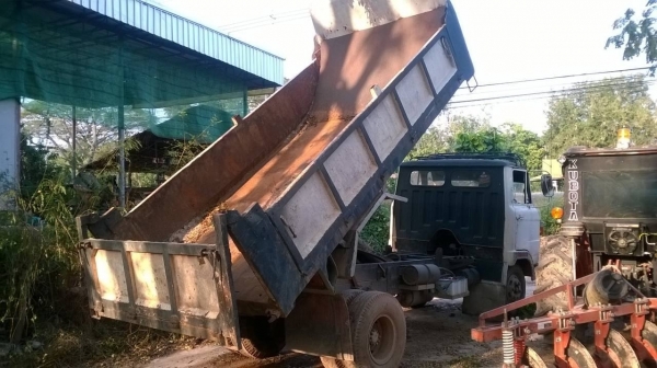 ขาย 6 ล้อดั้ม KM310 เครื่อง DQ100 100 แรงม้า คัสซีสวยตลอดเส้น 6 น็อตหน้า-หลัง พวงมาลัยพาวเวอร์ ทะเบียนเต็มพร้อมโอน ราคาต่อรองได้