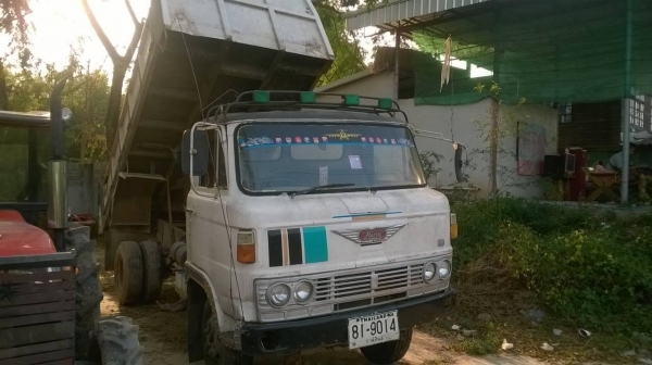 ขาย 6 ล้อดั้ม KM310 เครื่อง DQ100 100 แรงม้า คัสซีสวยตลอดเส้น 6 น็อตหน้า-หลัง พวงมาลัยพาวเวอร์ ทะเบียนเต็มพร้อมโอน ราคาต่อรองได้