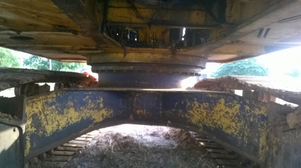 ขายแบคโฮ KOMATSU PC200-5 สภาพสวยพร้อมใช้ เอกสารใบอินวอยซ์ ไฟฟ้าตัดแล้ว เฟรมครบ โซ่เต็ม เอวแน่น ราคาต่อรองได้ครับ