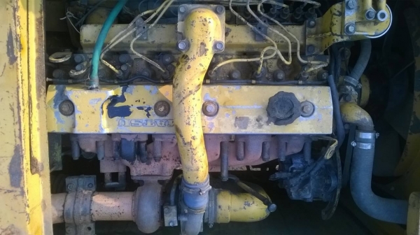 ขายแบคโฮ KOMATSU PC200-5 สภาพสวยพร้อมใช้ เอกสารใบอินวอยซ์ ไฟฟ้าตัดแล้ว เฟรมครบ โซ่เต็ม เอวแน่น ราคาต่อรองได้ครับ