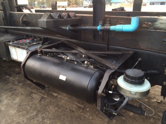 ขายด่วนสิบล้อดั้มสองเพลา เมกก้า 260แรง ปี49 รถสวยใช้น้อยไม่ช้ำ ไม่เคยวิ่งดินเลย