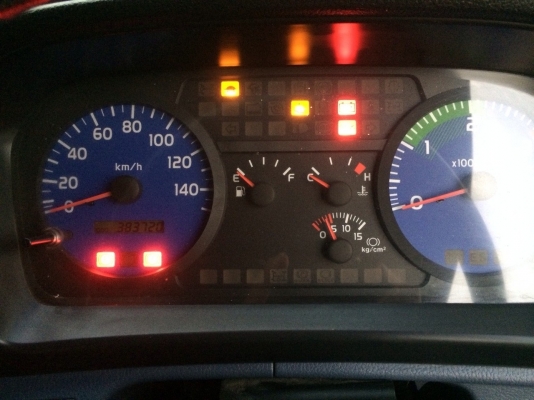 ขายด่วนสิบล้อดั้มสองเพลา เมกก้า 260แรง ปี49 รถสวยใช้น้อยไม่ช้ำ ไม่เคยวิ่งดินเลย