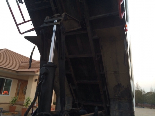 ขายด่วนสิบล้อดั้มสองเพลา เมกก้า 260แรง ปี49 รถสวยใช้น้อยไม่ช้ำ ไม่เคยวิ่งดินเลย